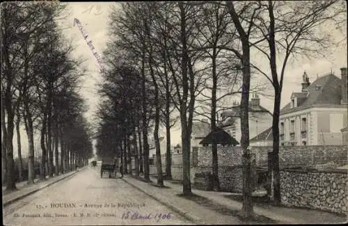 Ak Houdan Yvelines, Avenue de la Republique