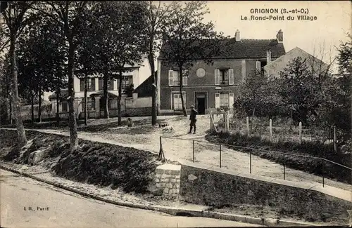 Ak Grignon Yvelines, Ecole Nationale d'Agriculture de Grignon, Le Rond Point du Village