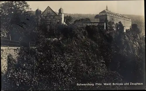 Ak Schwarzburg in Thüringen, Schloss und Zeughaus