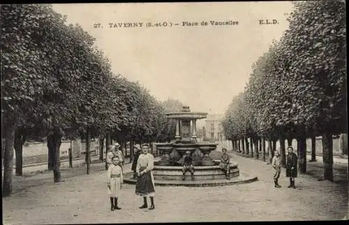 Ak Taverny Val d'Oise, Place de Vaucelles