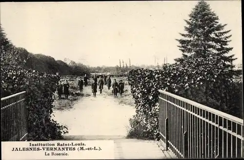 Ak Jalesnes Vernantes Maine et Loire, La Roseraie