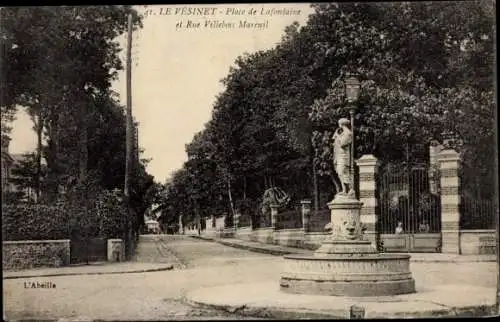 Ak Le Vésinet Yvelines, Place de Lafontaine et Rue Villebois Mareuil, Statue