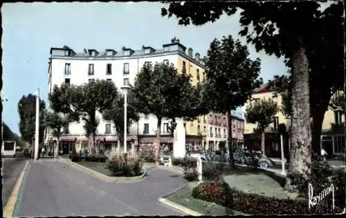 Ak La Garenne Colombes Hauts de Seine, La place Jean Baillet