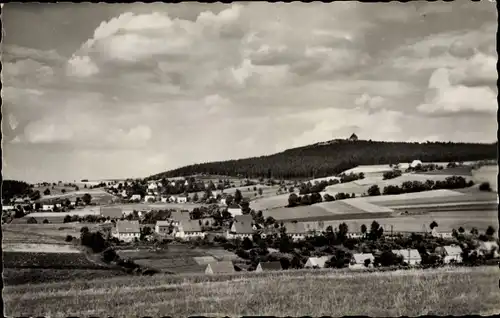 Ak Seiffen im Erzgebirge, Steinhübel mit Schwartenberg und Unterkunftshaus