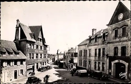 Ak Neuvic d'Ussel Correze, Place de la Mairie