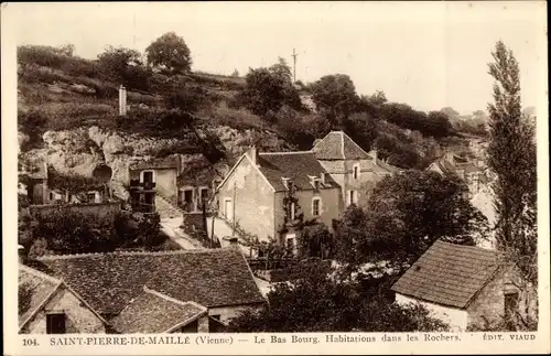 Ak Saint-Pierre-de-Maillé Vienne, Le Bas Bourg, Habitations dans les Rochers