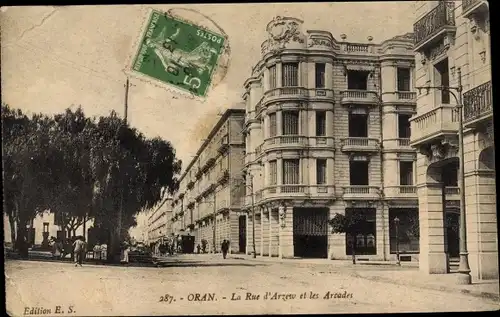 Ak Oran Algerien, La Rue d'Arzew et les Arcades