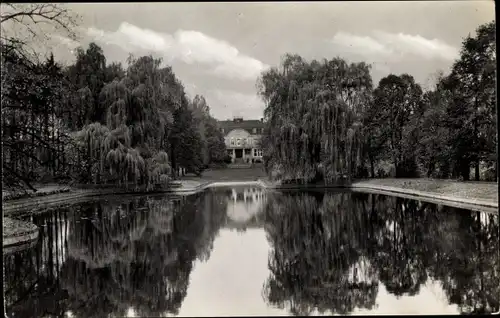 Ak Teutschenthal im Saalekreis, Park mit Zentralschule der VdgB