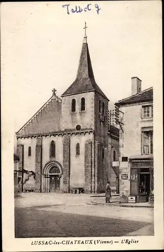 Ak Lussac les Châteaux Vienne, Kirche