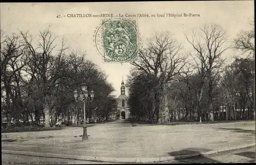 Ak Châtillon sur Seine Côte d’Or, Le Cours l'Abbe au fond l'Hopital St Pierre