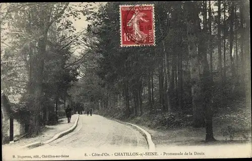 Ak Châtillon sur Seine Côte d’Or, Promenade de la Douix