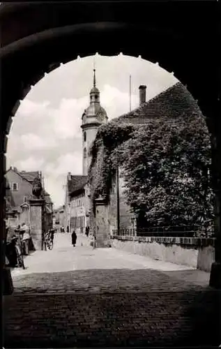 Ak Torgau an der Elbe, Schlosstorbogen nach der Ritterstraße