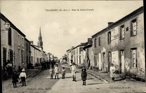 Ak Villedieu Maine et Loire, Rue de Saint Joseph