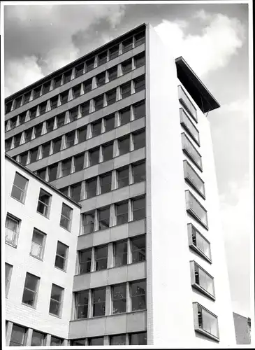 Foto Berlin Kreuzberg, Bert Sass, fertiggestelltes Rathaus