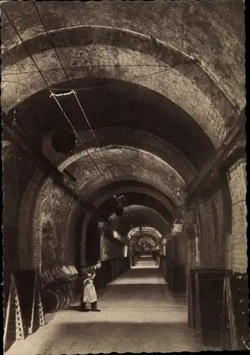 Ak Reims Marne, Champagne Pommery & Greno, Une Galerie