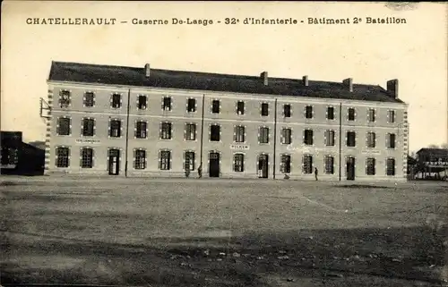 Ak Châtellerault Vienne, Caserne De Laage, 32 d'Infanterie  Batiment 2 Bataillon