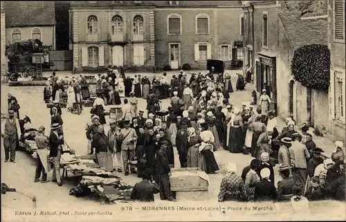 Ak Morannes Maine et Loire, Place du Marche