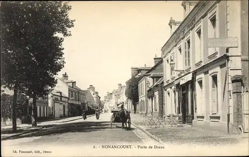 Ak Nonancourt Eure, Porte de Dreux, Kutsche