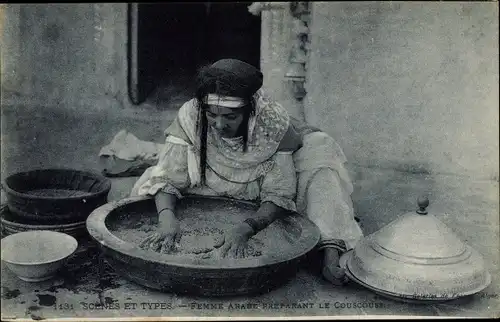 Ak Scenes et Types, Femme Arabe preparant le Couscous, Maghreb