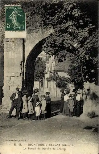 Ak Montreuil-Bellay Maine et Loire, Le Portail du Moulin du Chateau