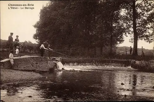 Ak Chaumes en Brie Seine et Marne, L'Yères, Le Barrage