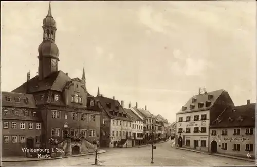 Ak Waldenburg in Sachsen, Markt, Rathaus, Fremdenhof Goldener Löwe, Hotel Deutsches Haus