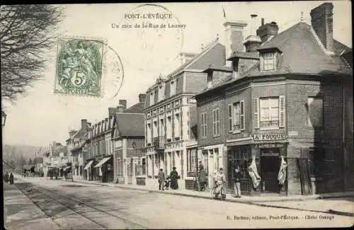 Ak Pont l'Eveque Calvados, Un coin de la Rue de Launay