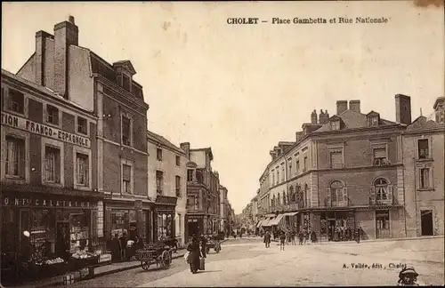Ak Cholet Maine et Loire, Place Gambetta et Rue Nationale