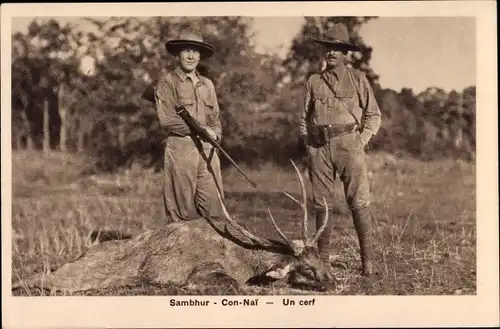 Ak Sambhur, Con Nai, Un cerf, Männer mit erlegtem Sambar, Hirsch