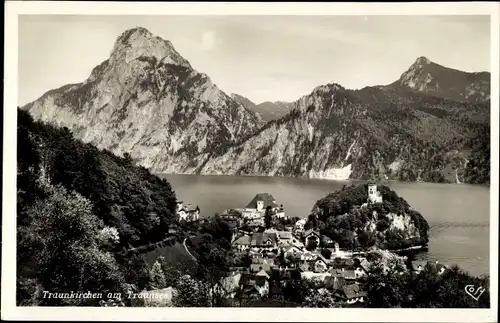 Ak Traunkirchen Niederösterreich, Panorama vom Ort