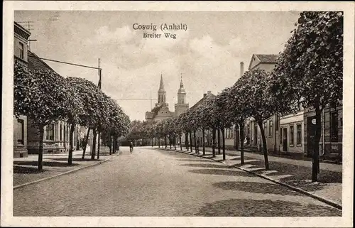 Ak Coswig an der Elbe im Kreis Wittenberg, Blick in den Breiten Weg