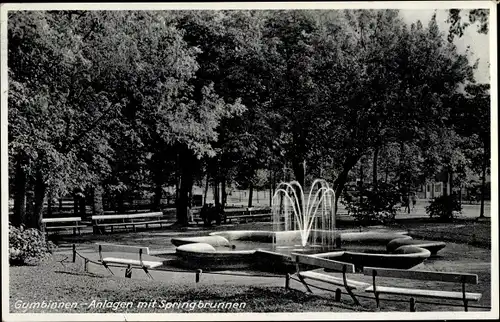 Ak Gussew Gumbinnen Ostpreußen, Anlagen mit Springbrunnen