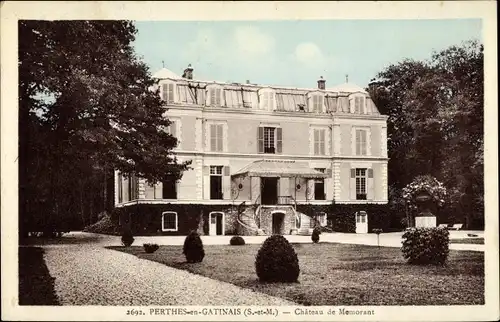 Ak Perthes en Gatinais Seine et Marne, Chateau de Memorant