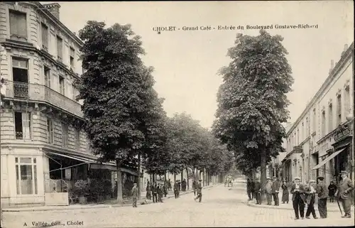 Ak Cholet Maine et Loire, Grand Café, Entrée du Boulevard Gustave Richard