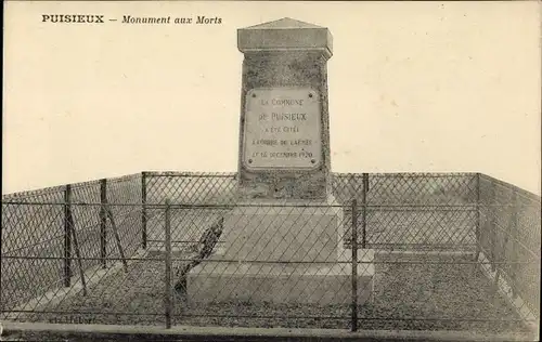 Ak Puisieux Seine-et-Marne, Monuments aux Morts