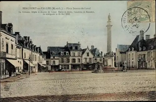 Ak Beaufort en Vallee Beaufort en Anjou Maine et Loire, Place Jeanne de Laval