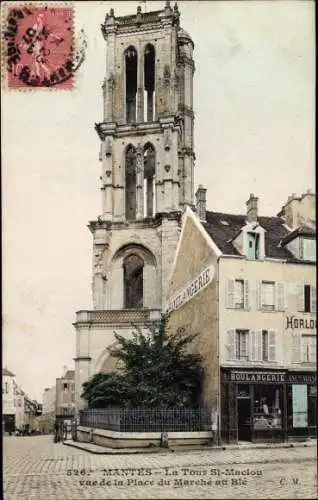 Ak Mantes Yvelines, La Tour St Maclou vue de la Place du Marché au Blé