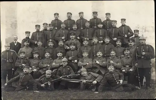 Foto Ak Soldaten in Uniformen, I. WK