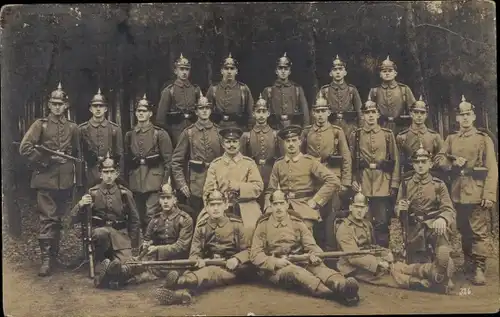 Foto Ak Soldaten in Uniformen, I. WK