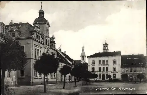 Foto Ak Ostritz in Sachsen, Rathaus, Ratskeller