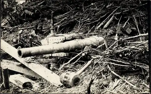 Foto Ak Zerstörte Französische Batteriestellung, WK I