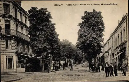 Ak Cholet Maine et Loire, Grand Café, Entrée du Boulevard Gustave Richard