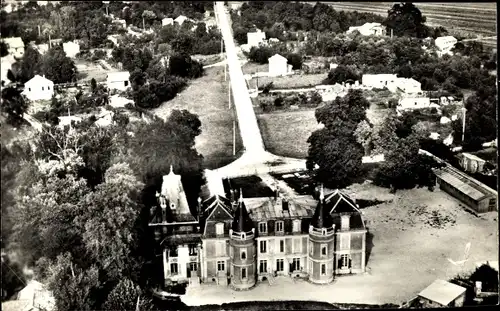 Ak Pontault Combault Seine et Marne, Écoles du Château de Pontault, Fliegeraufnahme