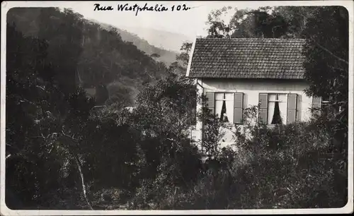 Foto Ak Petrópolis Brasilien, Haus im Wald