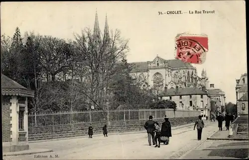 Ak Cholet Maine et Loire, La Rue Travot