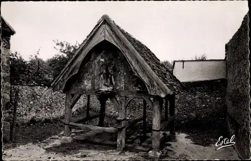 Ak Sainte Mesme Yvelines, La Fontaine, Monument historique