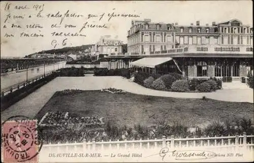 Ak Deauville sur Mer Calvados, La Promenade de la Plage