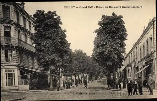 Ak Cholet Maine et Loire, Grand Café, Entrée du Boulevard Gustave Richard