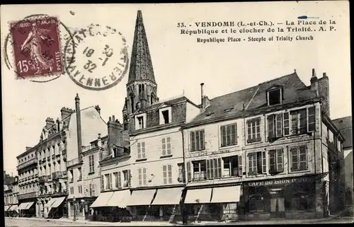 Ak Vendôme Loir et Cher, Lycée, La Place de la République et le clocher de la Trinité