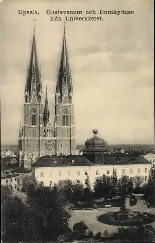 Ak Uppsala Schweden, Gustavanum och Domkyrkan fran Universitetet